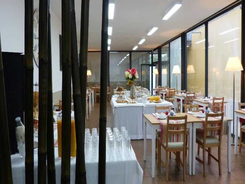 Alamal River Club Hotel