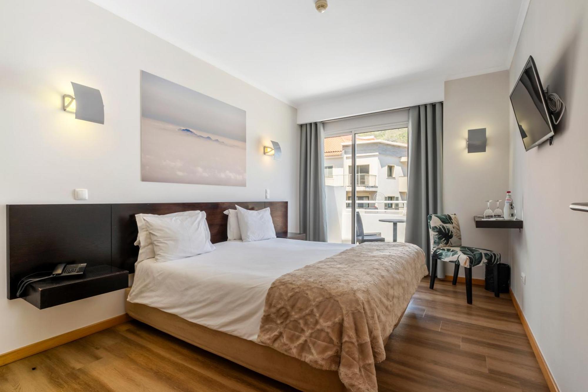 Hotel White Waters Machico (Madeira)