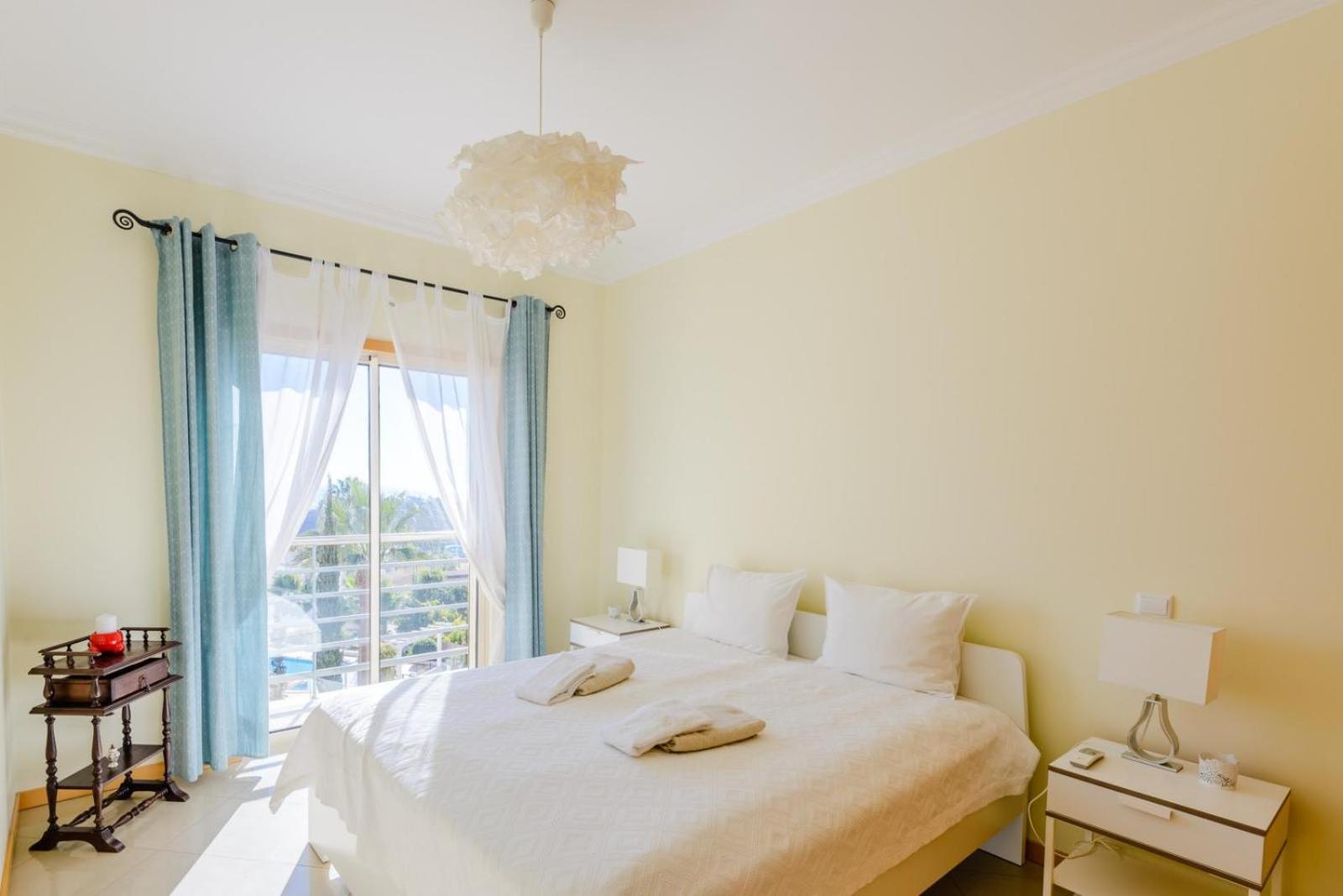 Homes Ocean View With Lovely Terrace, 2 Swimming Pools & Tennis Court Albufeira
