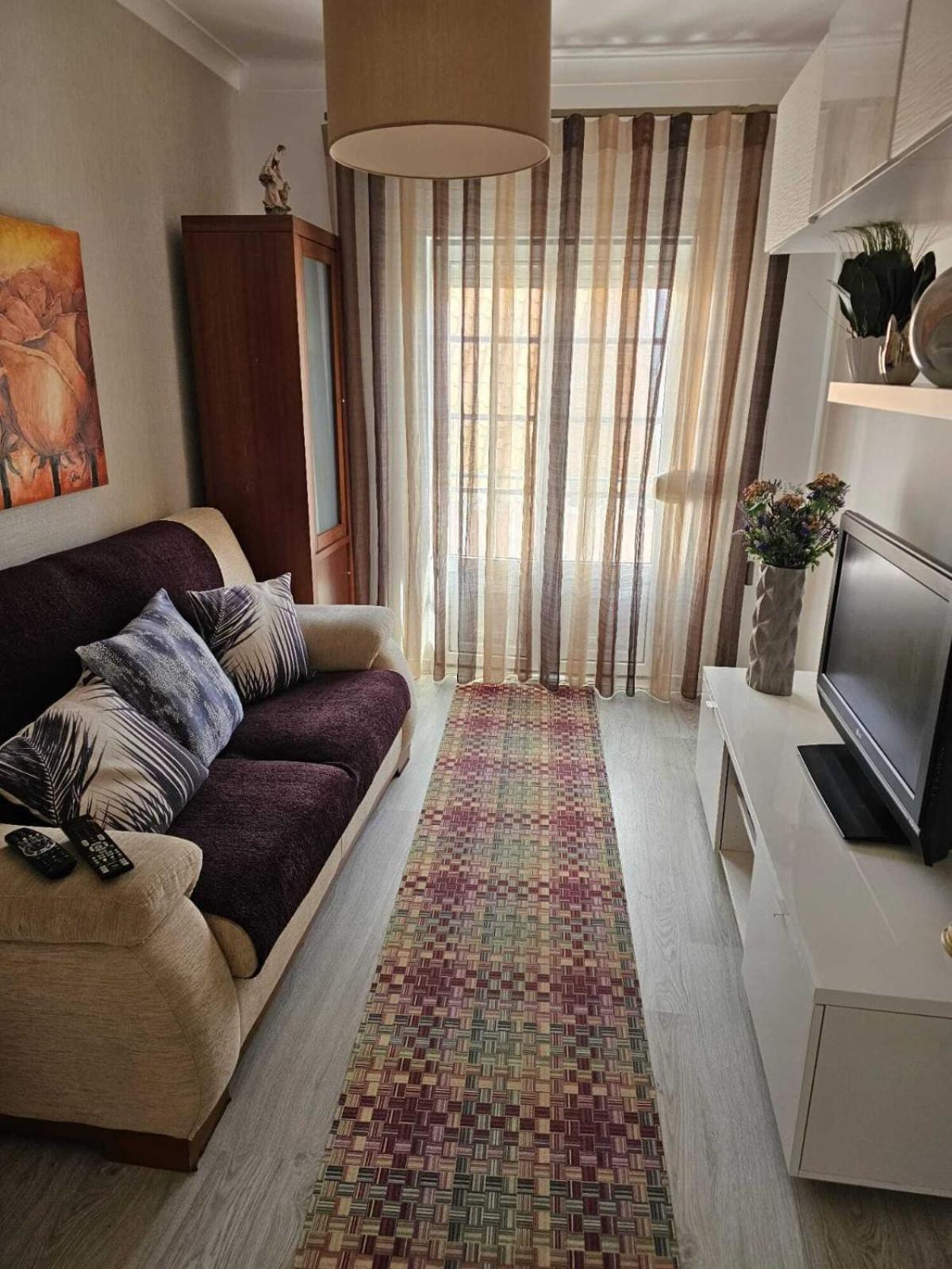 Two Bedroom Apartment, Two Minutes From The *