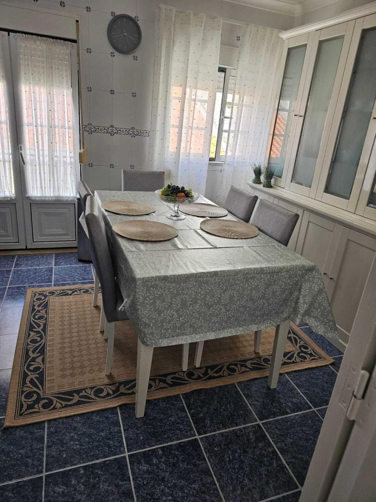Two Bedroom Apartment, Two Minutes From The