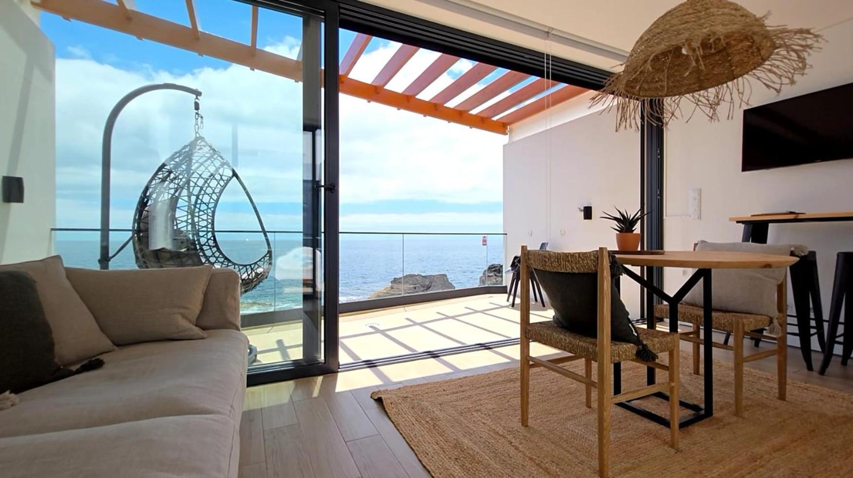 At Azores - Oasis House * Sao Roque (Sao Miguel)