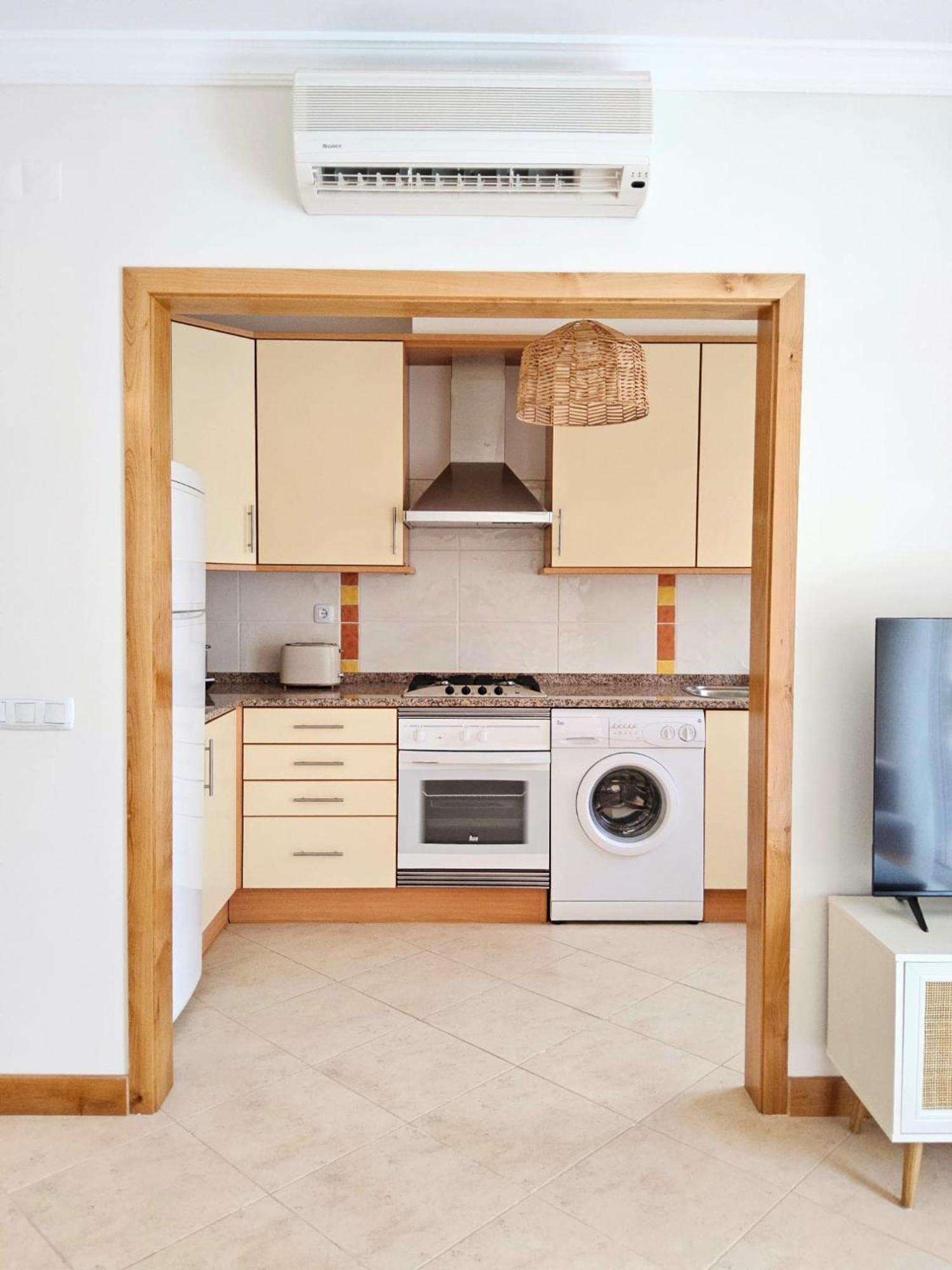 Apartment Quinta Gomeira By Amandio Batista