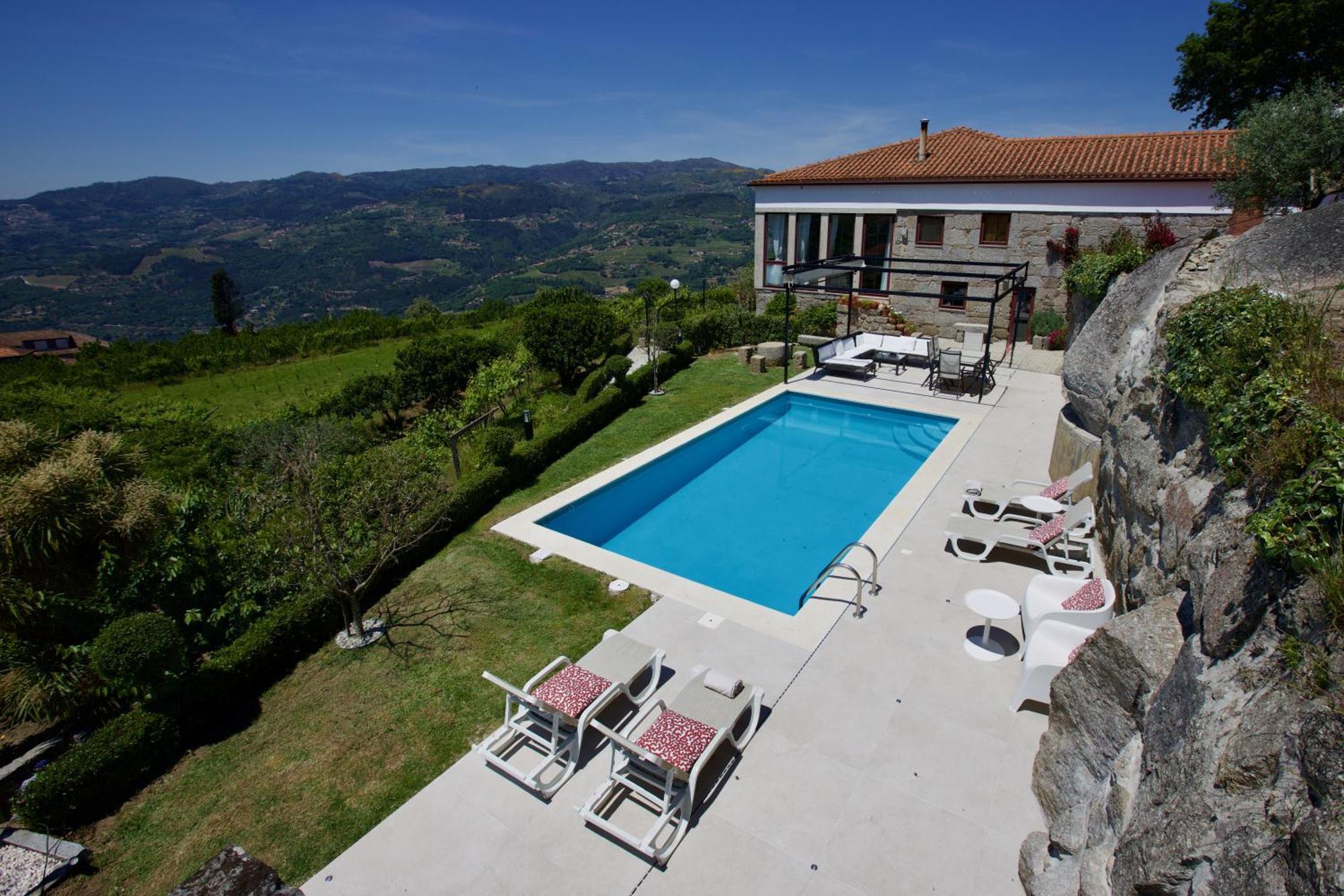 Quinta De Casalmato Farm stay