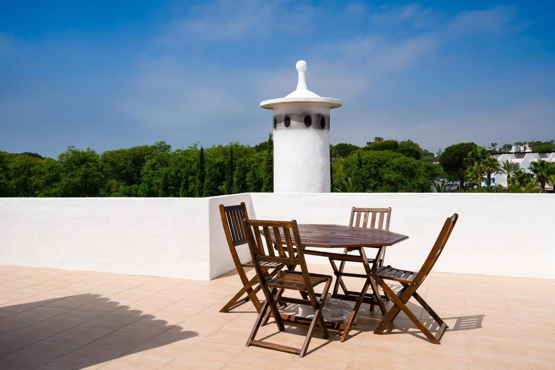 Clifftop - Pool, Private Terrace, Garden & Paddle Boards *