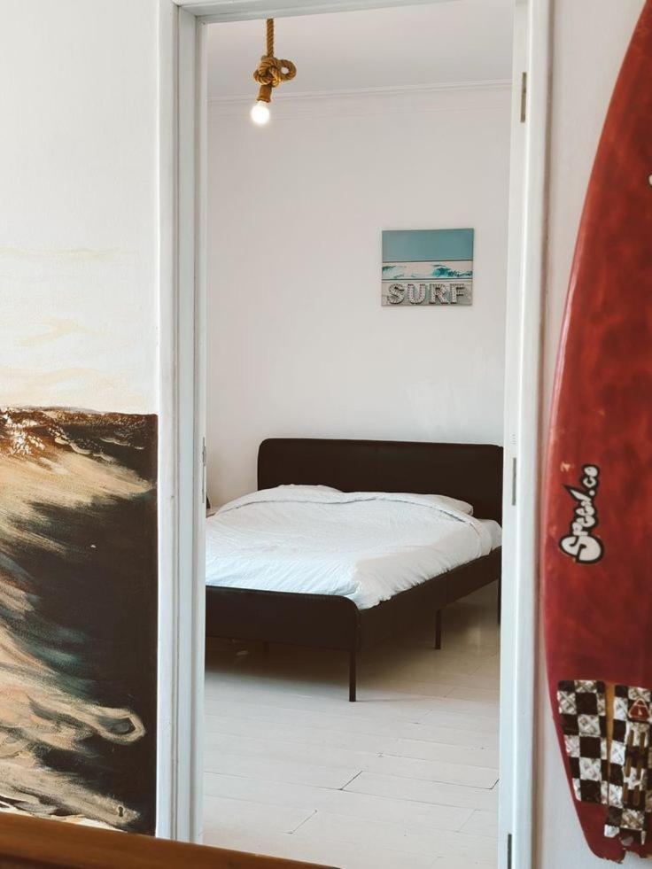 Carcavelos Surf Hostel Beach Hostel *