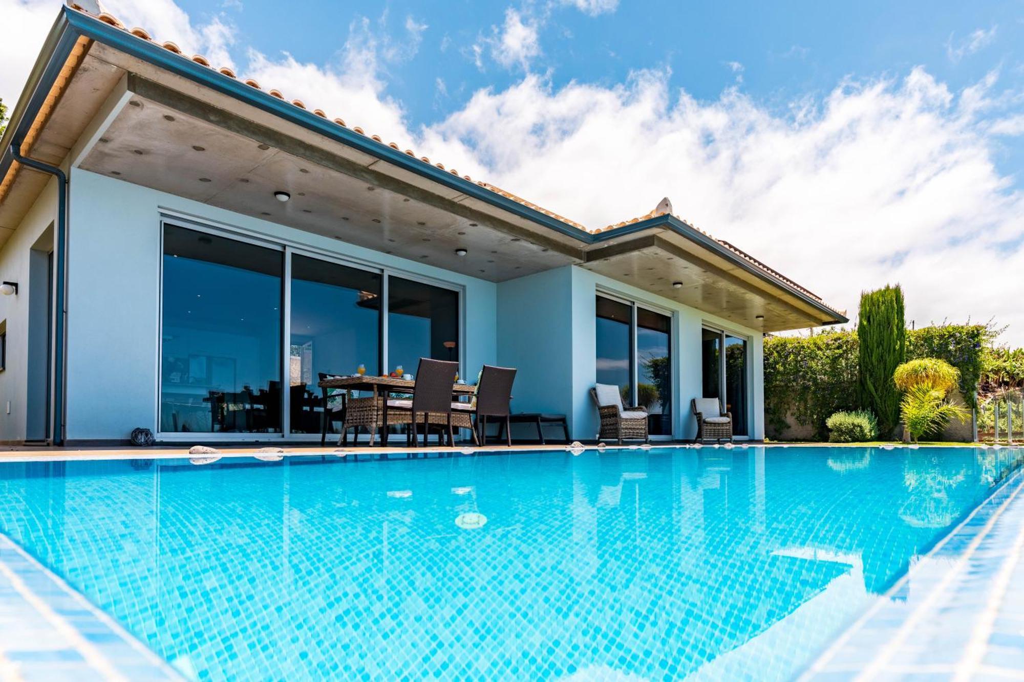 Pinheira Iii Heated Pool *