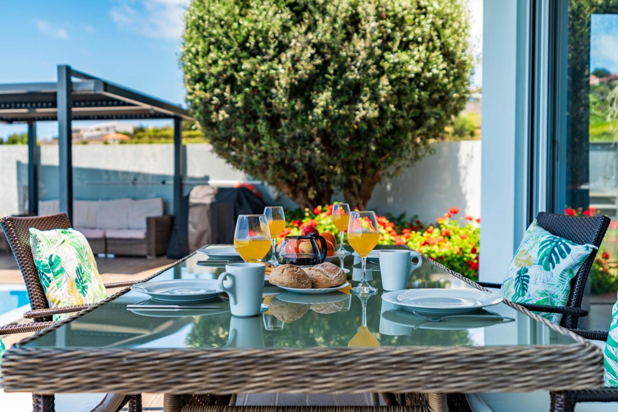 Pinheira Iii Heated Pool Holiday home *