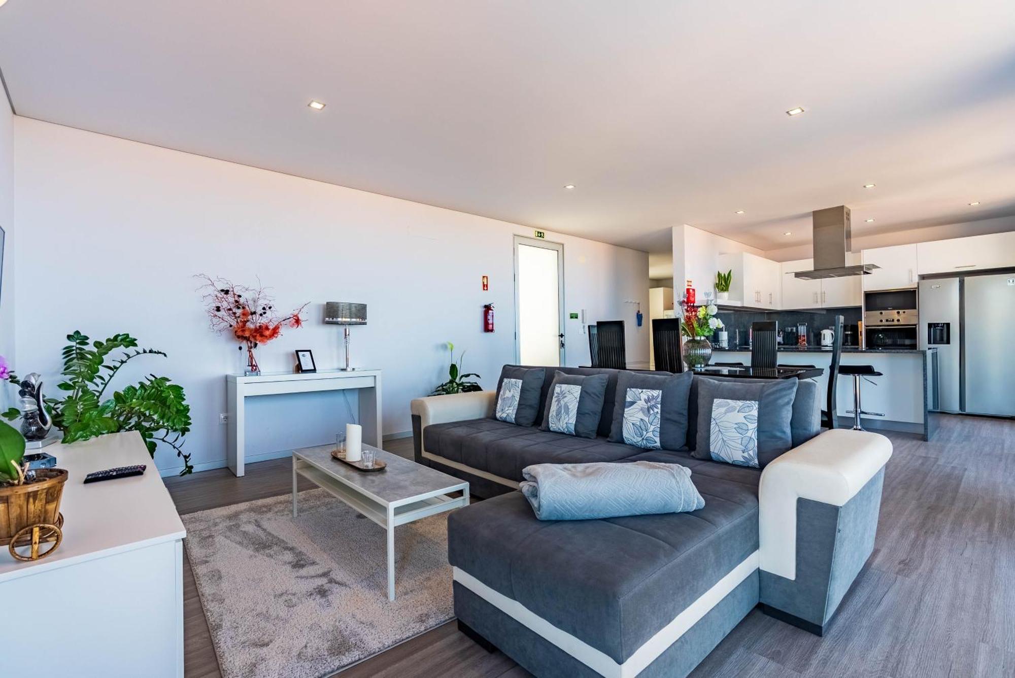Pinheira Iv -heated Swimming Pool And Jacuzzi Calheta (Madeira)
