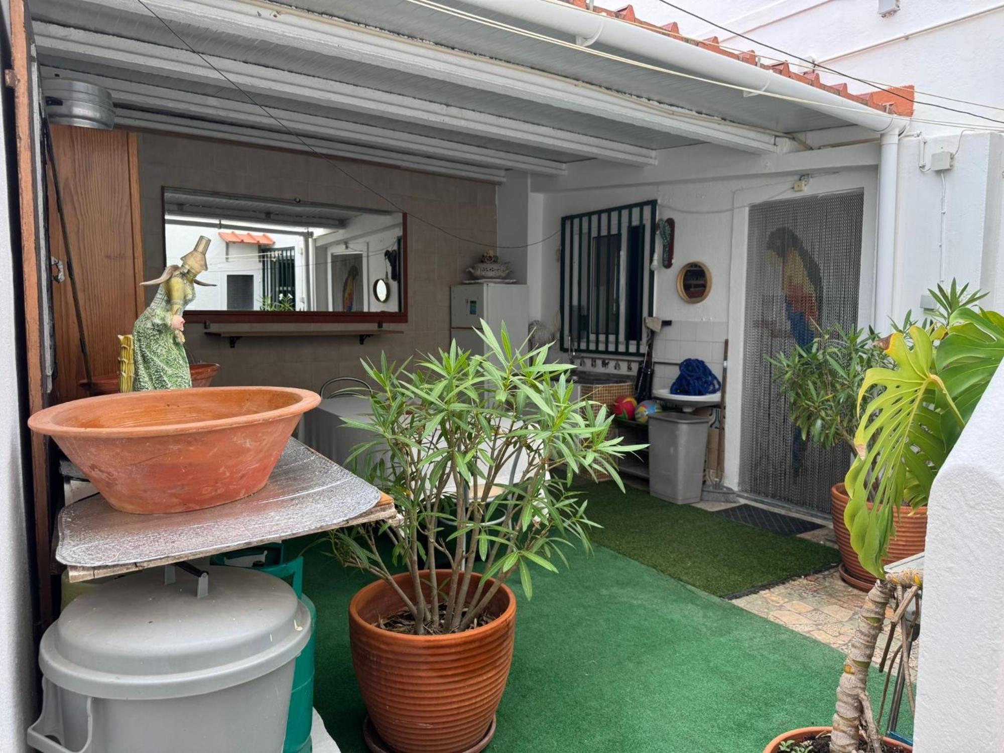 Beautiful 3-bed House In In The Center