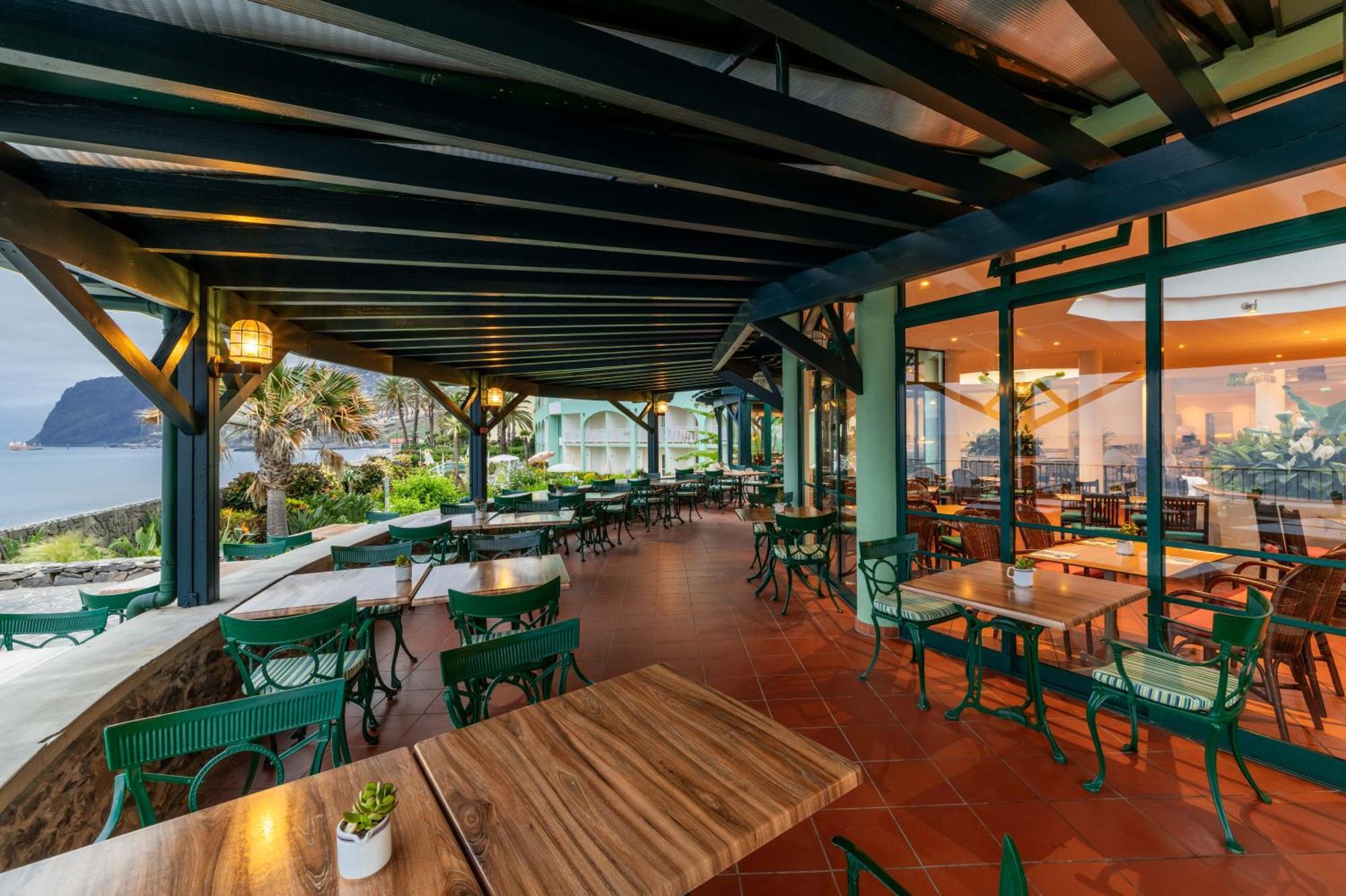 Pestana Ocean Bay Hotel 4*