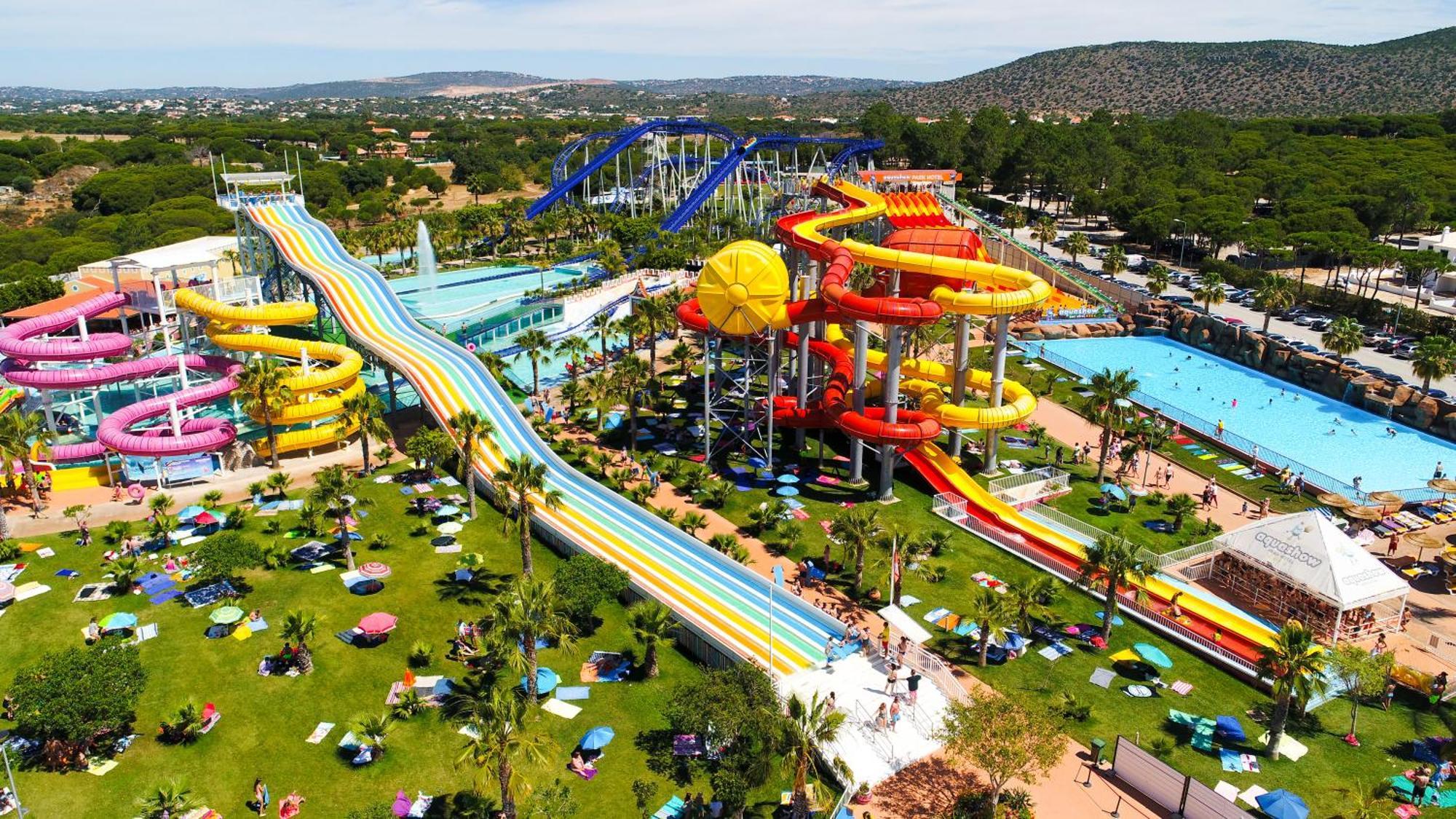 Hotel Aquashow Park 4*