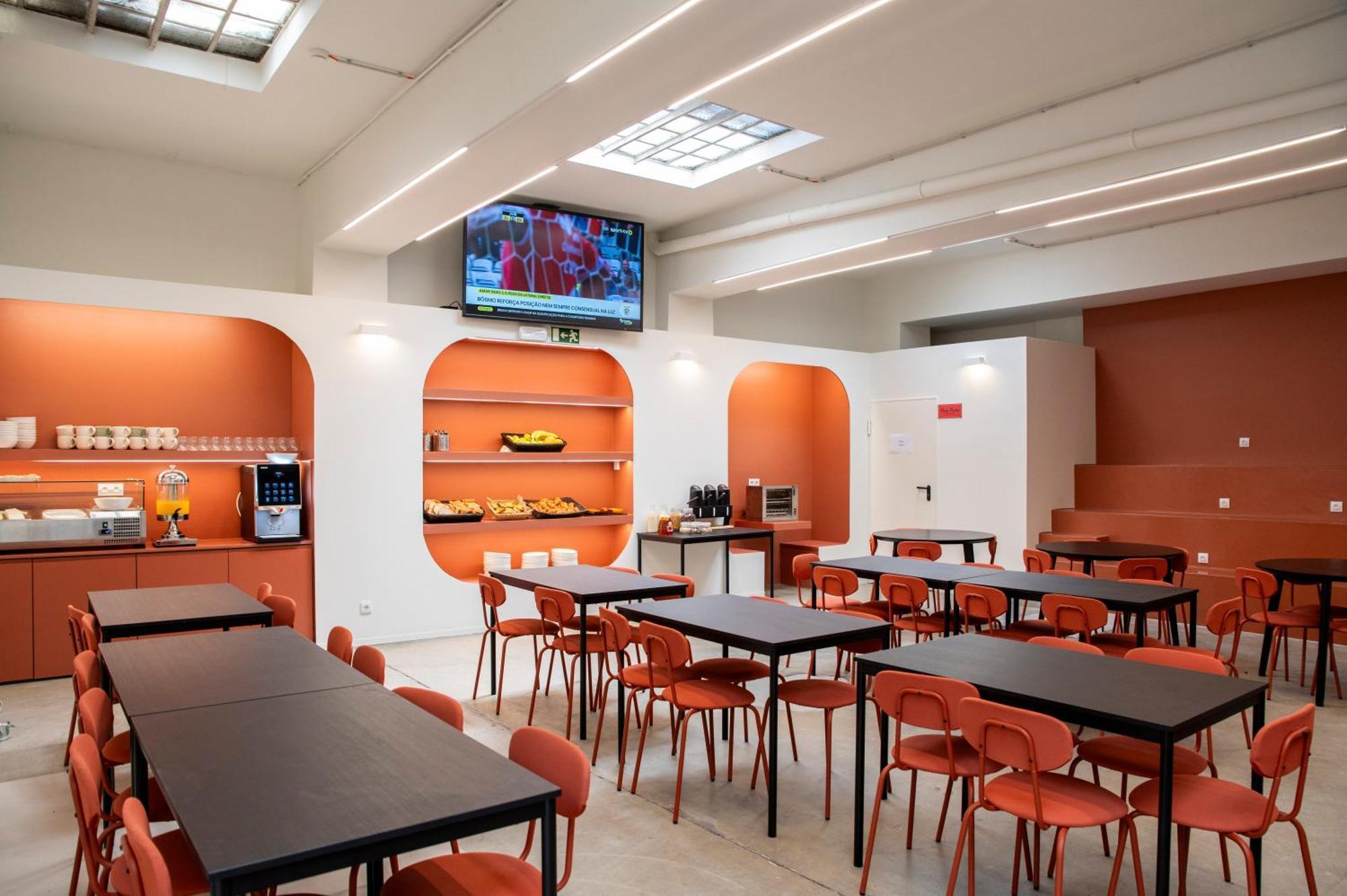 Hostel Wot Patio Lisbon