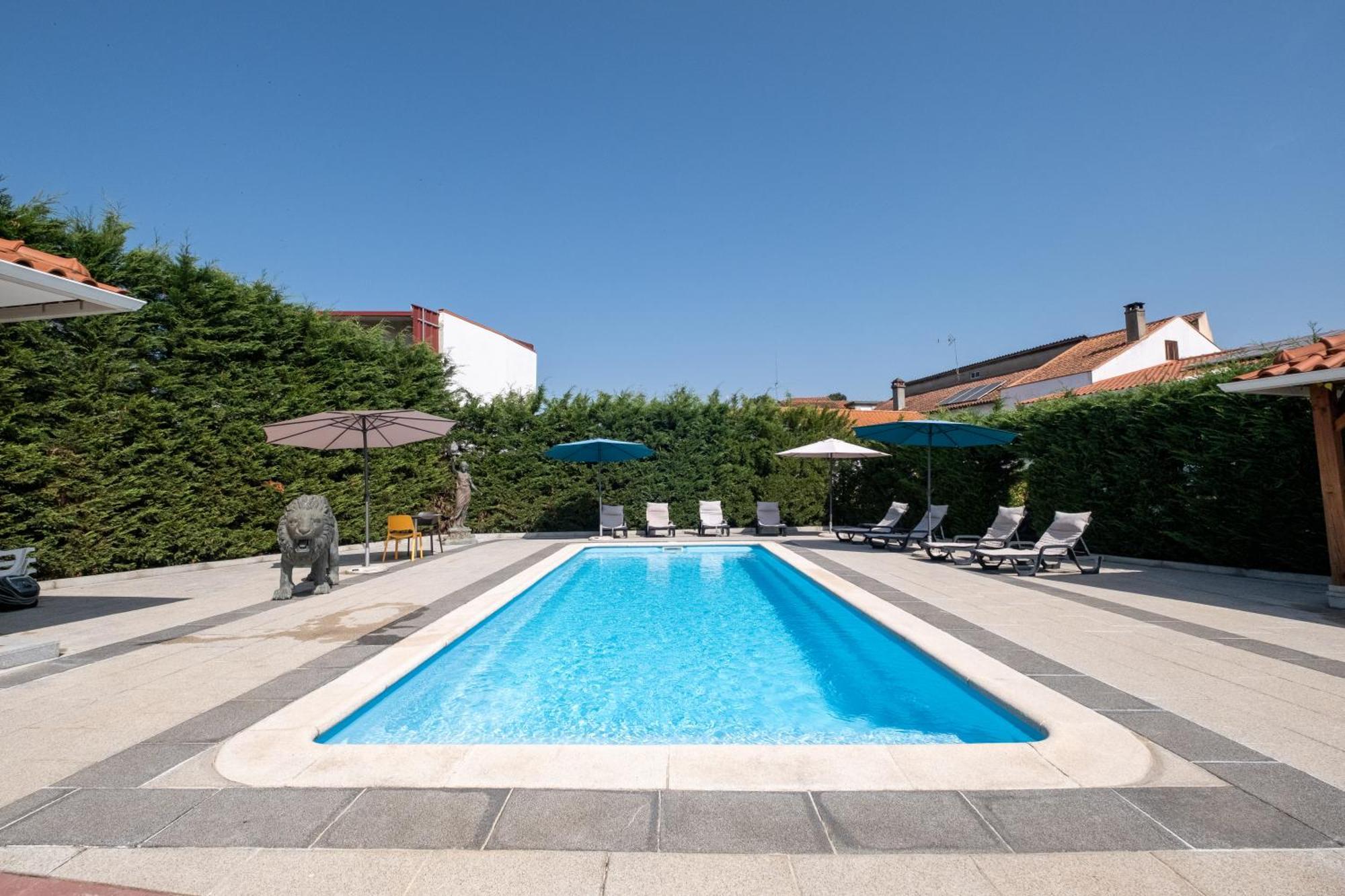 Montes - Exclusive & Prime Location * Coja