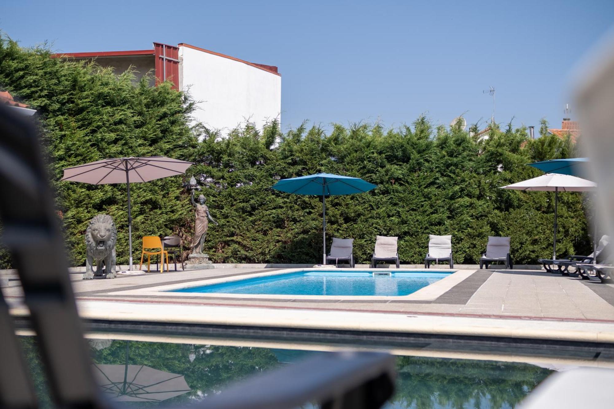 Montes - Exclusive & Prime Location Apartment Coja