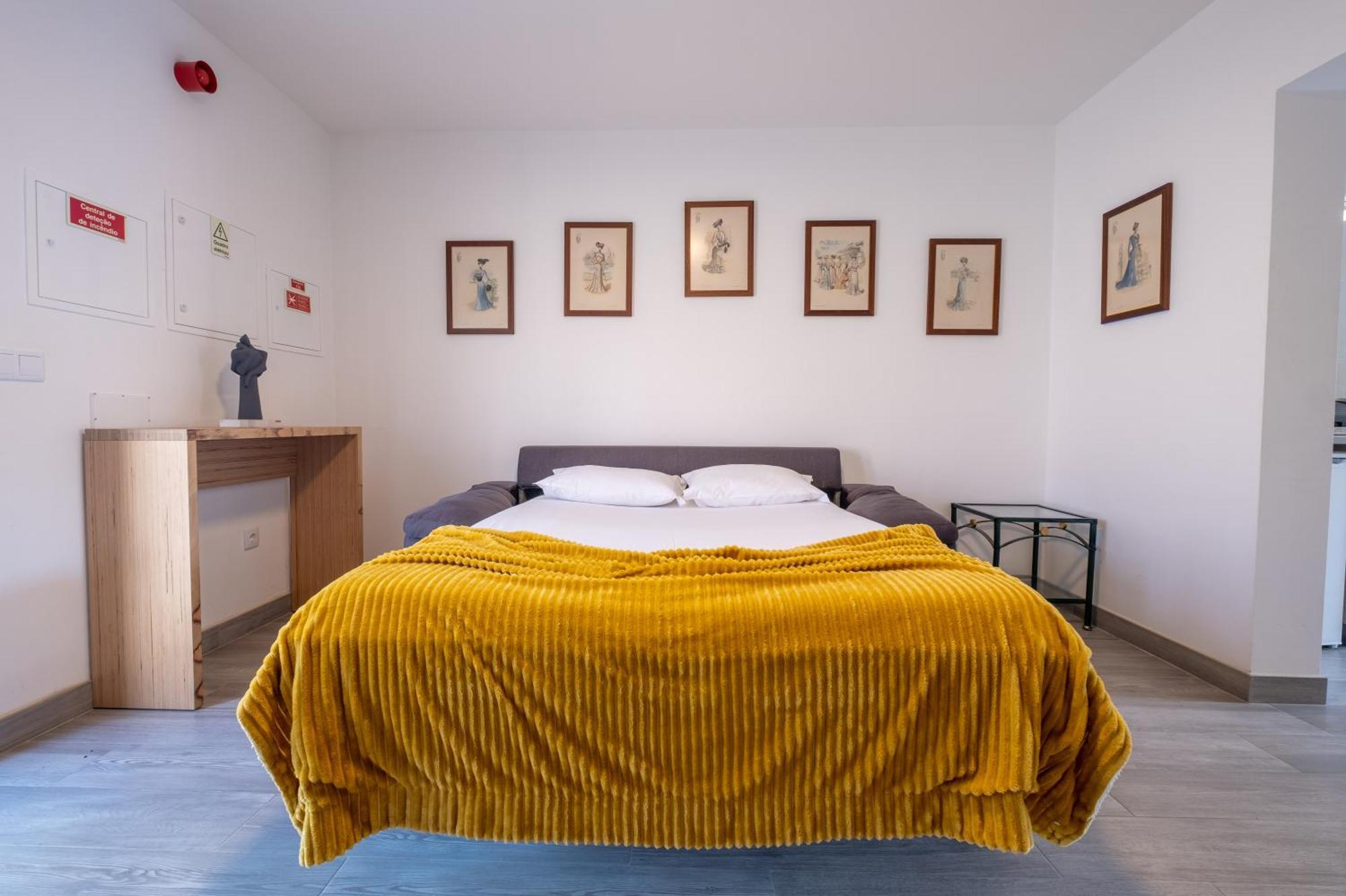 Montes - Exclusive & Prime Location * Coja