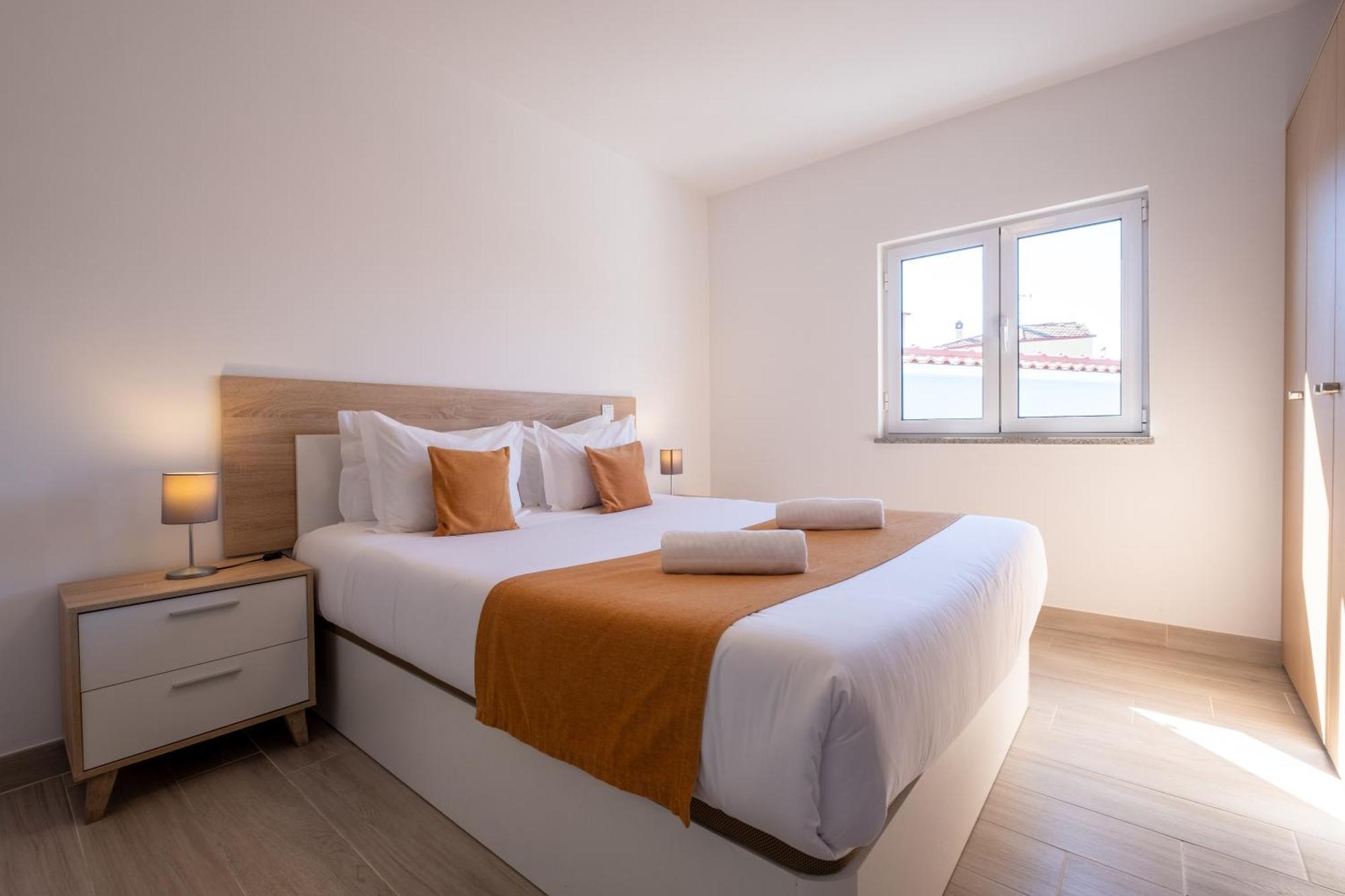 Montes - Exclusive & Prime Location Apartment Coja