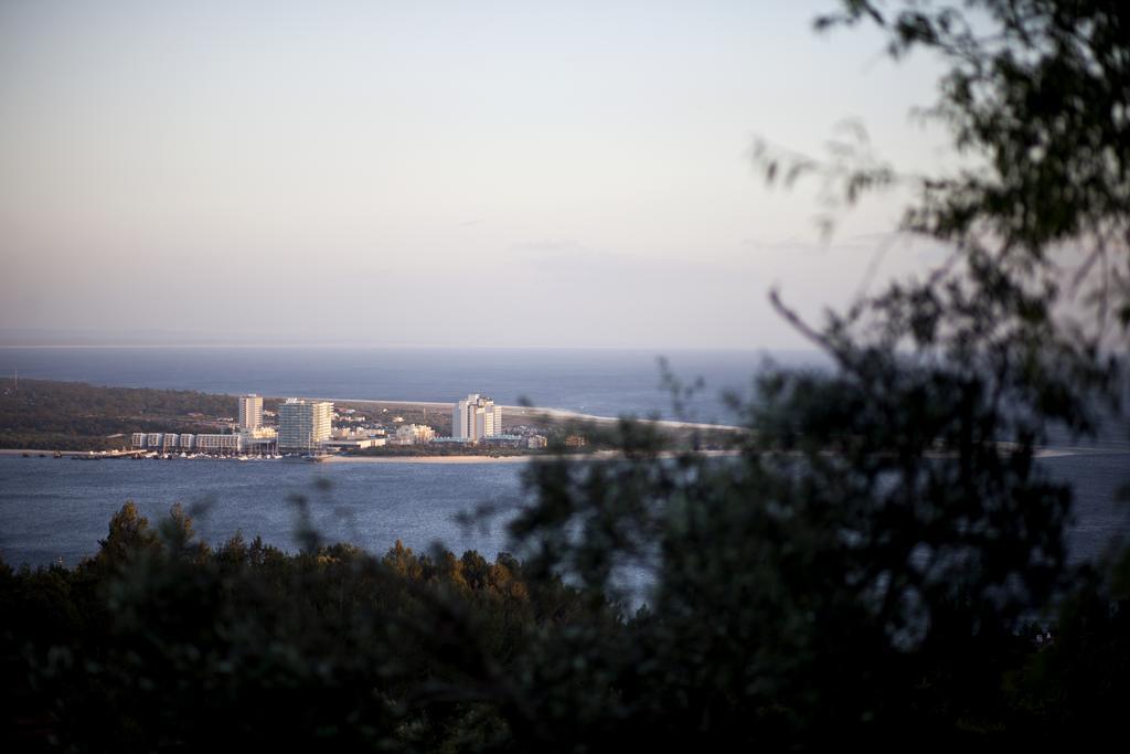 Guest house Ha Mar Ao Luar 4*