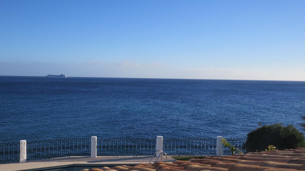 Salt Water Santa Cruz (Madeira)