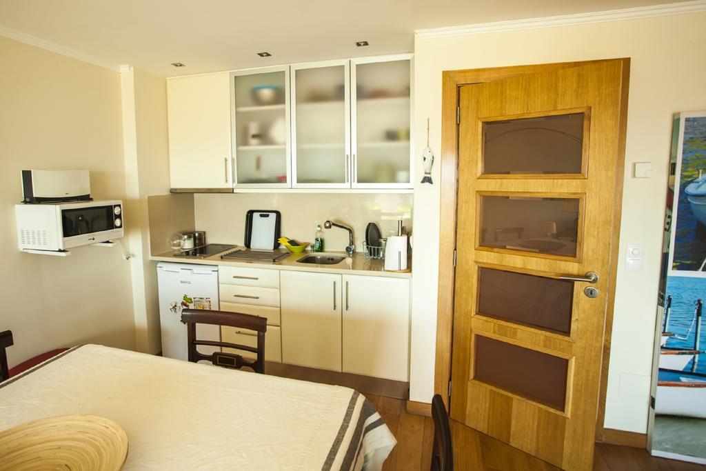 Lovelystay - Beach With Sea View Apartment