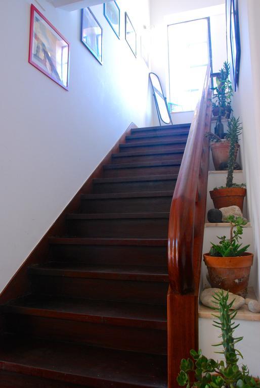 Carcavelos Hostel *