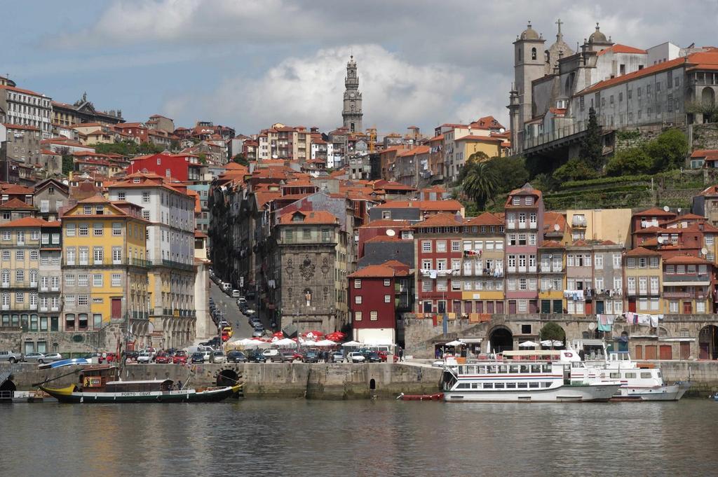 Oporto City And Beach * Lavra