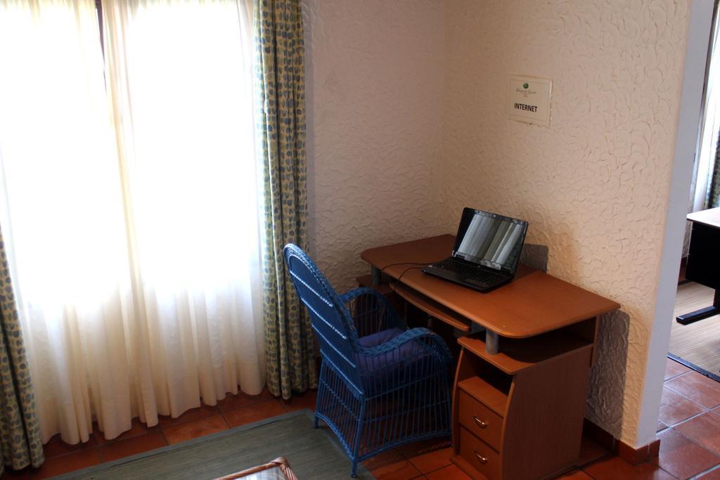 Quinta Do Serrado Hotel 4*
