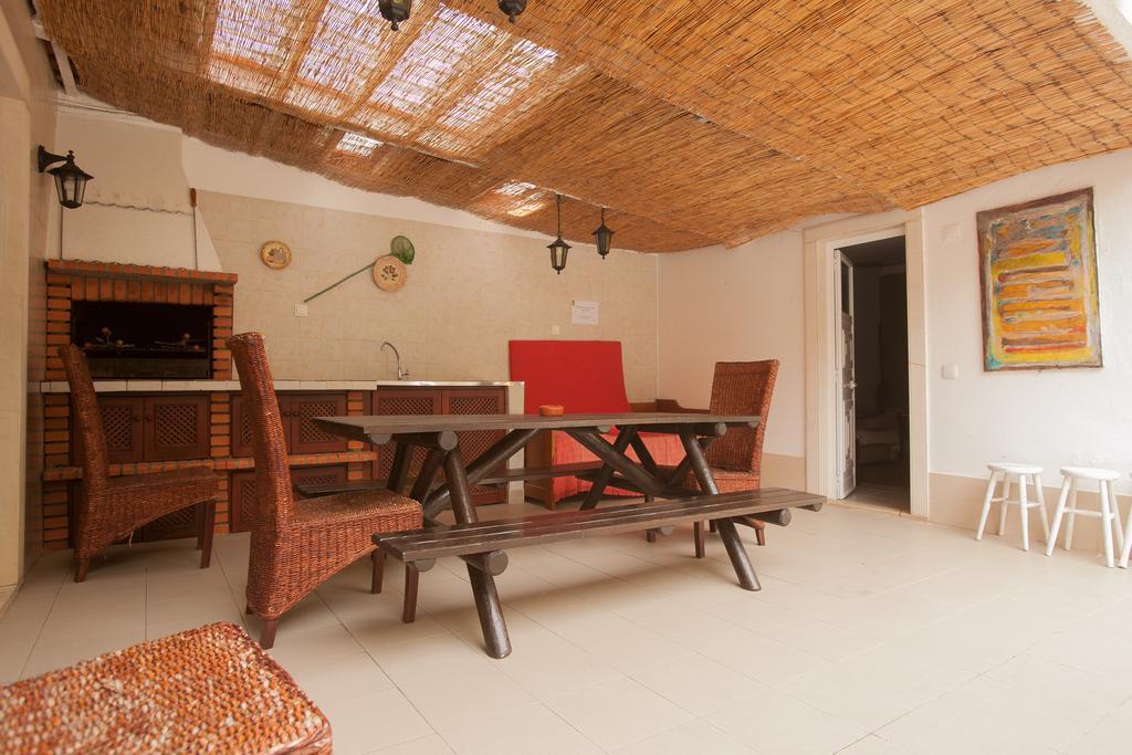 Chill Hill & Private Hostal