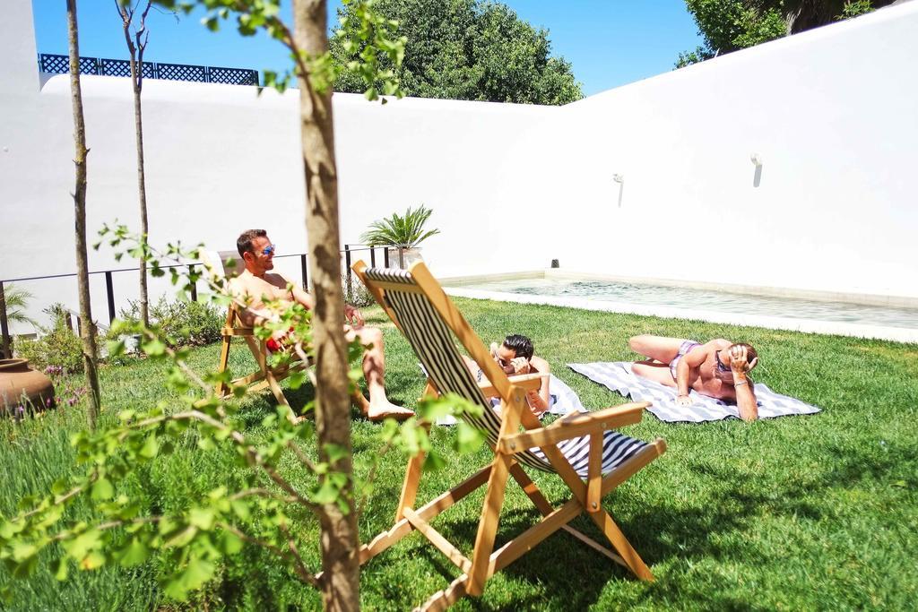The Late Birds - Gay Urban Guest house 4*