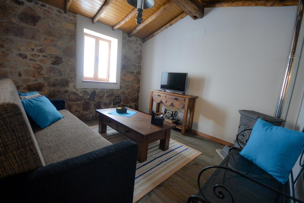 Casas No Terreiro Chácara *