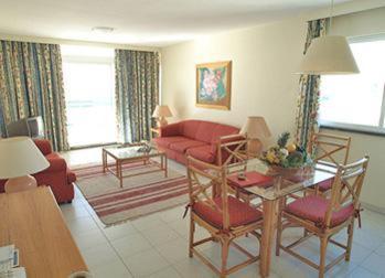 Pestana Gardens Hotel