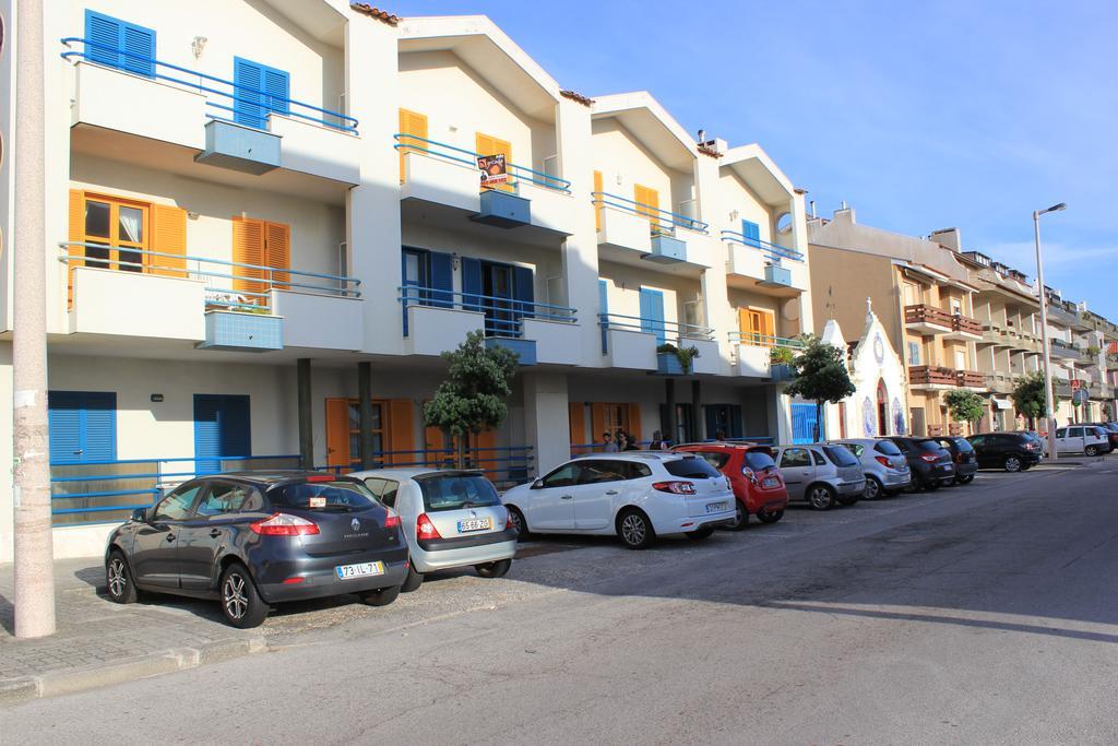 Ti Laura Praia Apartment