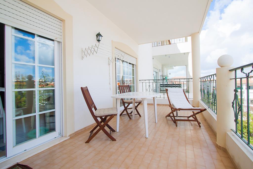 Filipe House, Lagos Apartment *