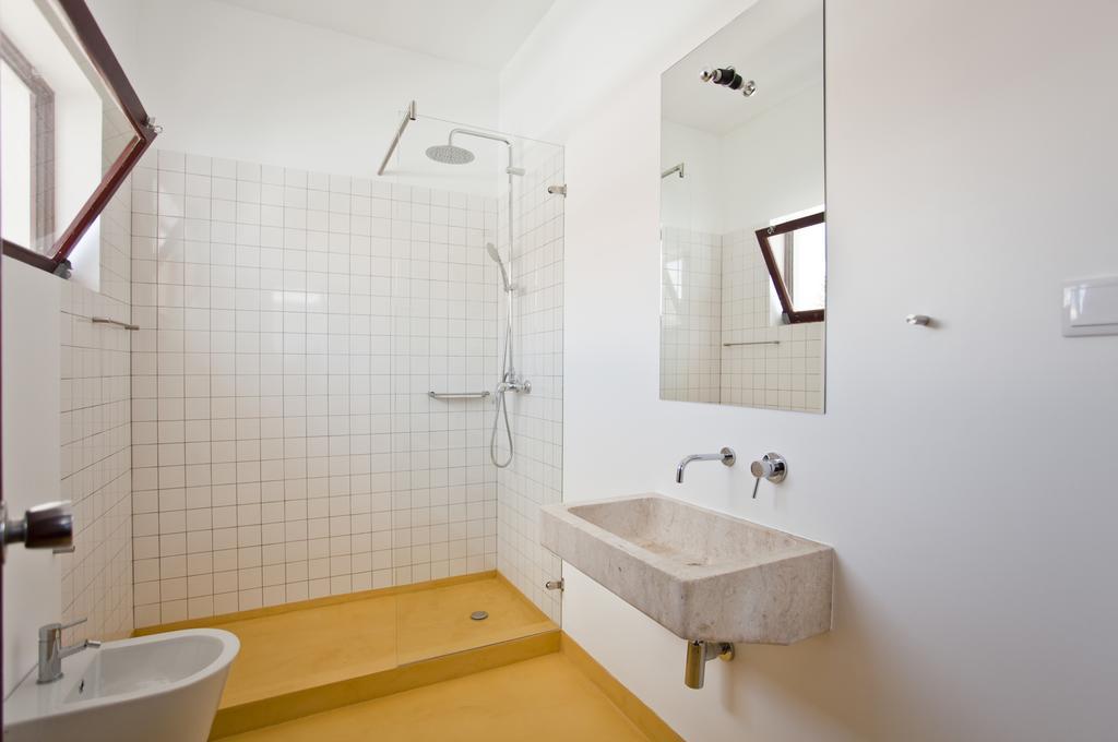 Bed & Breakfast Lost Caparica Surf House