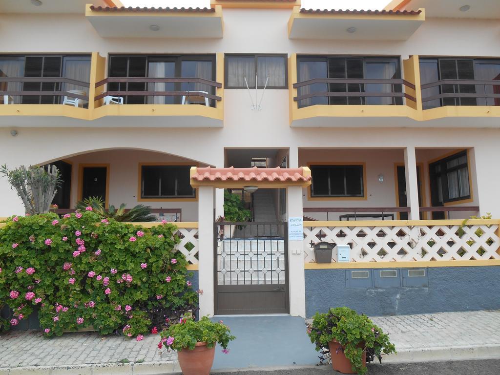Colina Apartment *