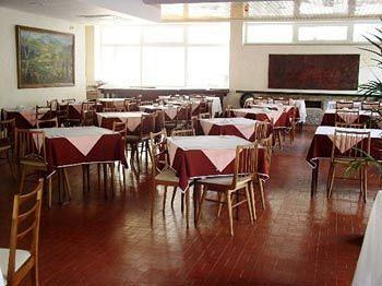 Santa Cruz Hotel Silveira (Lisbon)