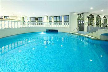 Royal Orchid Hotel 4*