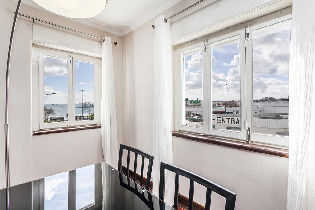 Jumbo Apartment *