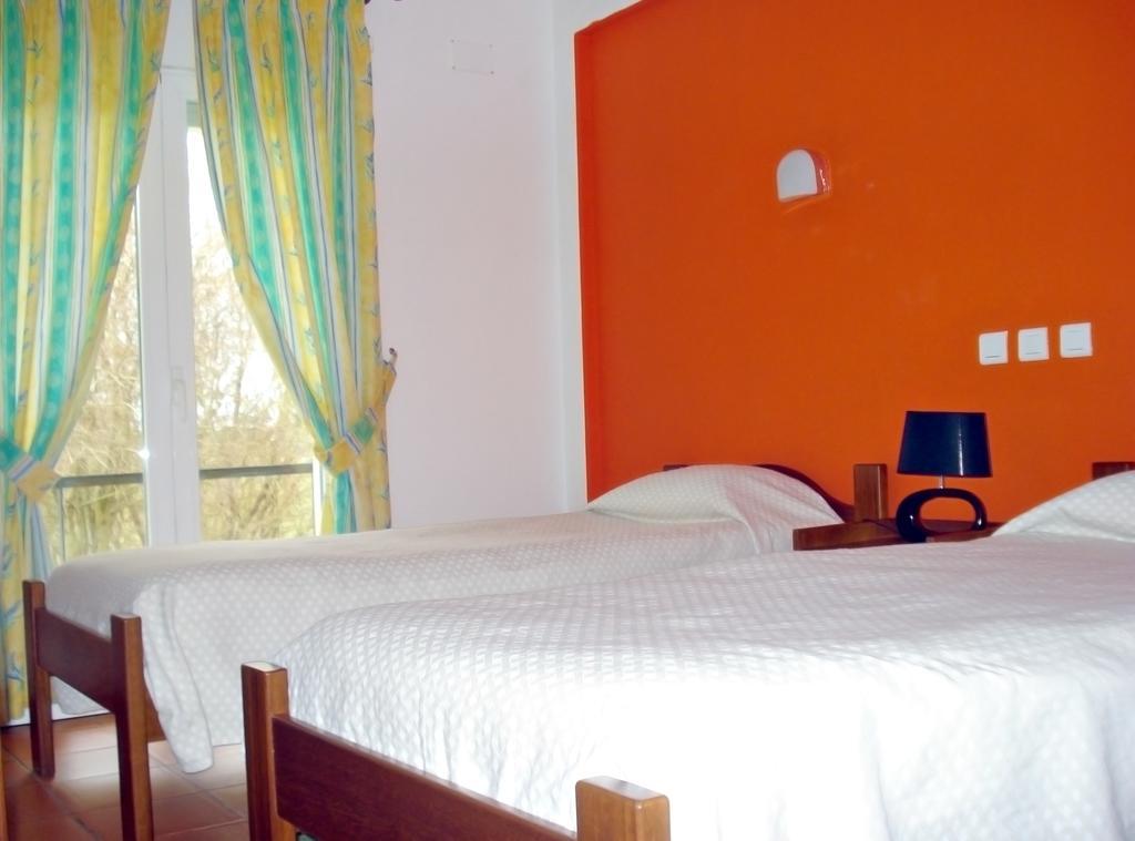 Hi - De Juventude Hostel Almograve