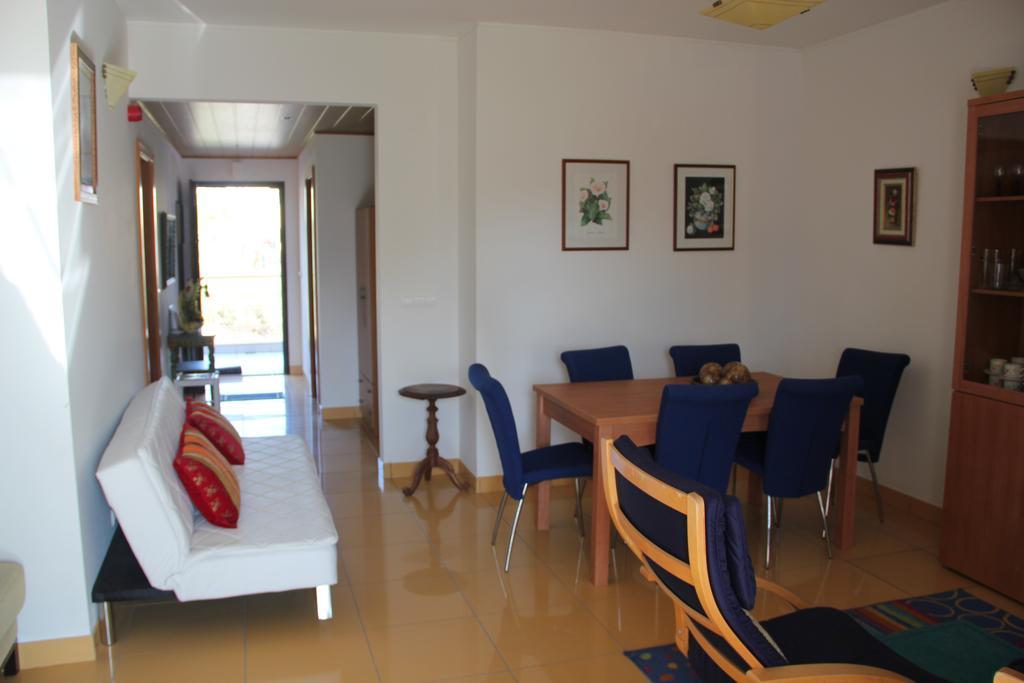 Marina De Village