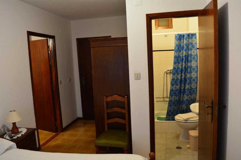 Casa Dos Santos Alojamento - Guest House Geres