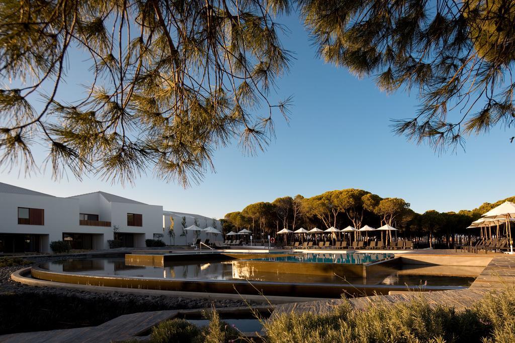 Pine Cliffs Village Hotel 5*