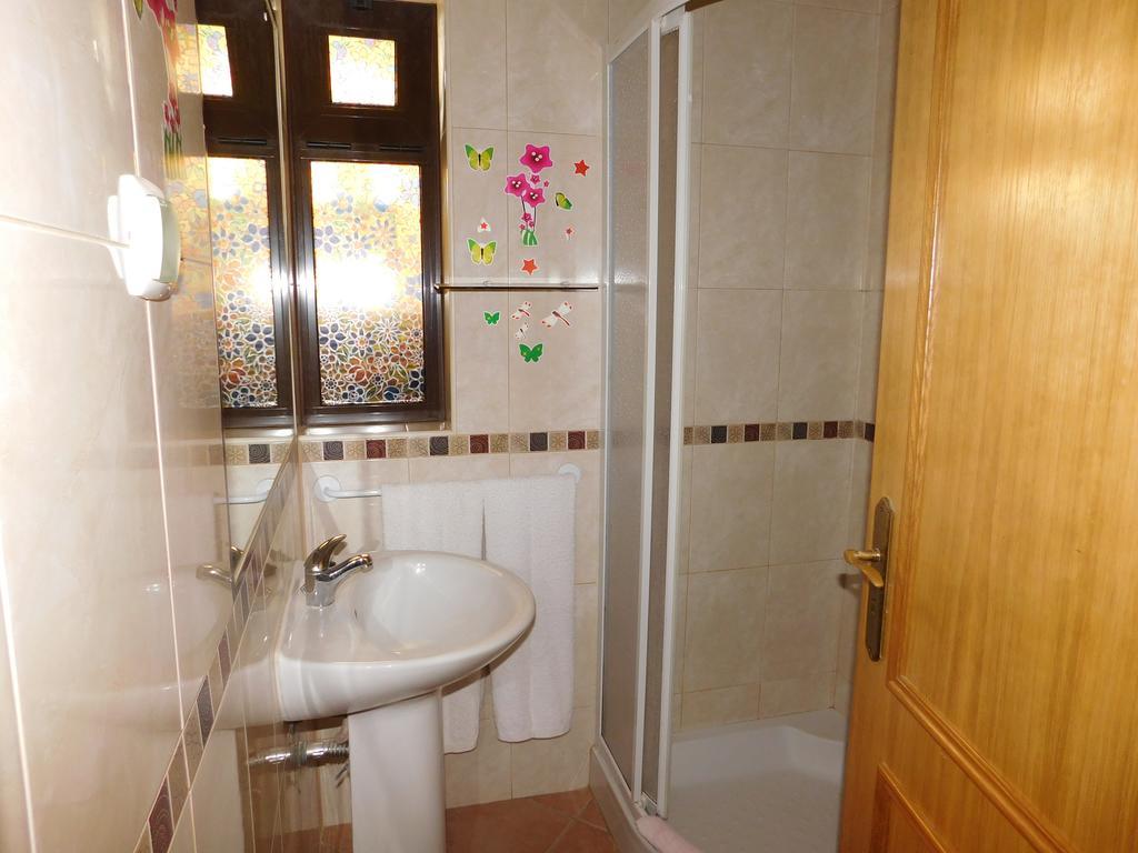 Dinas Guesthouse