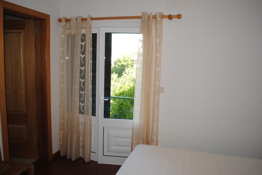 Guest house Casa Dos Santos Alojamento - Guest House