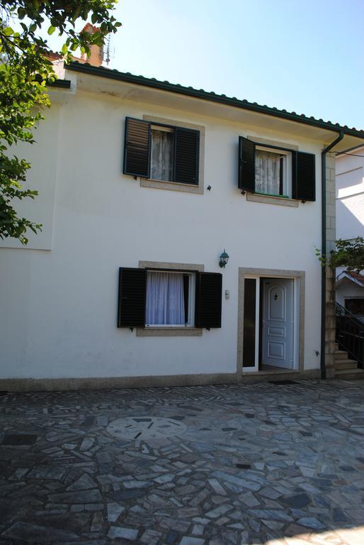 Casa Dos Santos Alojamento - Guest House