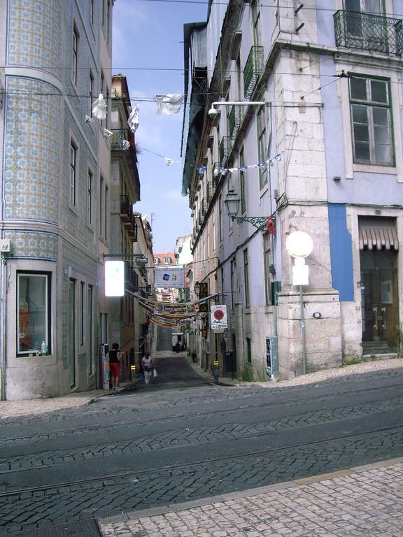 Acomodação com café da manhã  Residencial Camoes Lisboa
