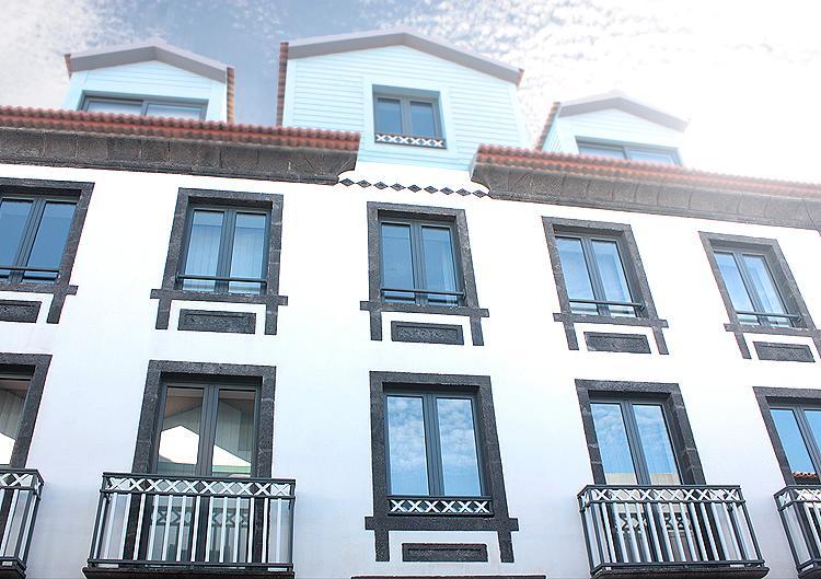 Faial Marina Aparthotel