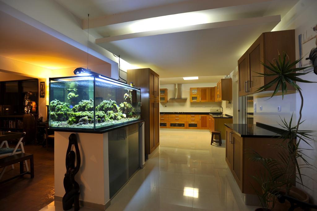 Carcavelos Surf House 2*
