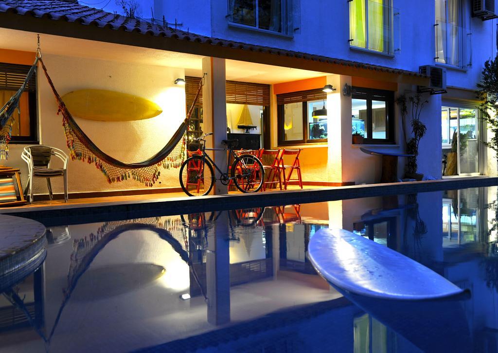 Carcavelos Surf House Bed & Breakfast 2*
