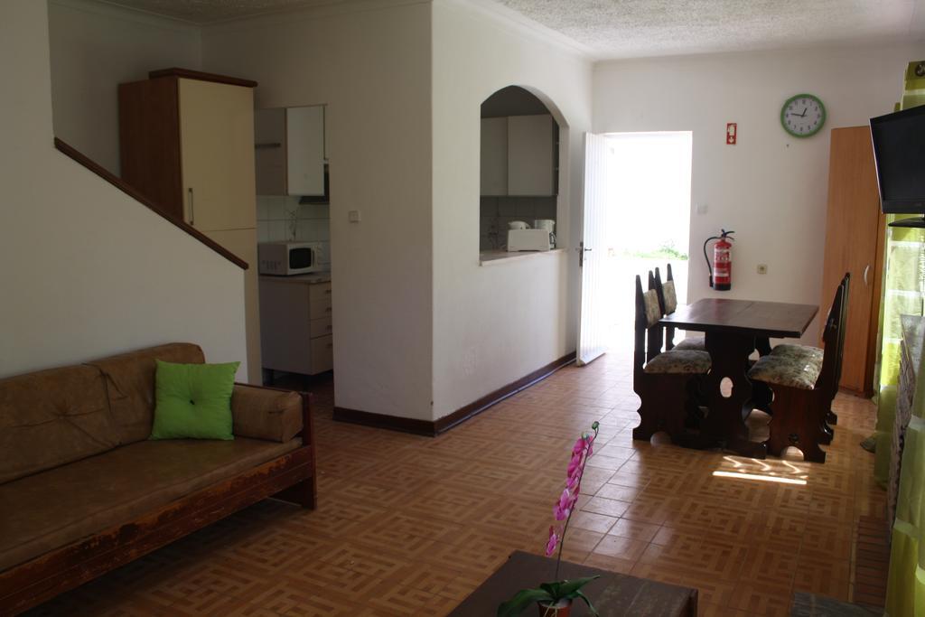 Amoreira Hostel *
